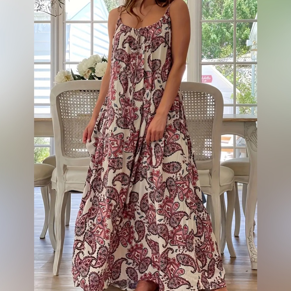 Elegant Paisley Maxi Dress - Pink and White